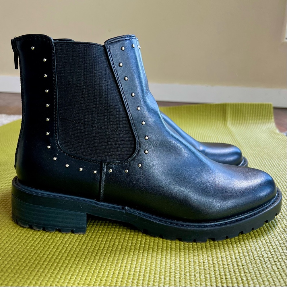 Universal Thread Black Ankle Boots (Size 9.5)